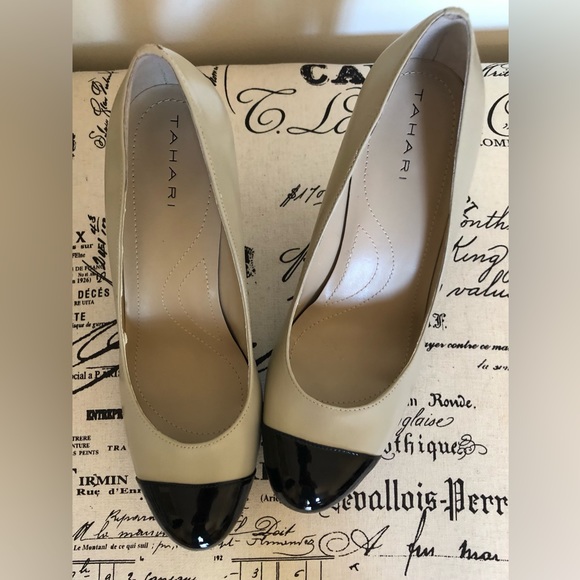 EUC! Tahari Heels; “Laura”; Tan & Black; Slight Platform; Leather Upper; Size 8 - Picture 3 of 7